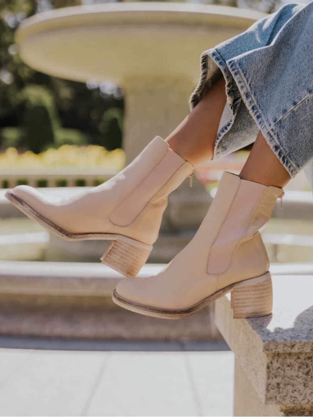 FREE PEOPLE | Essential Chelsea Boots